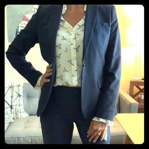 Banana Republic Blazer / Pant Suit Sz 6, like new.